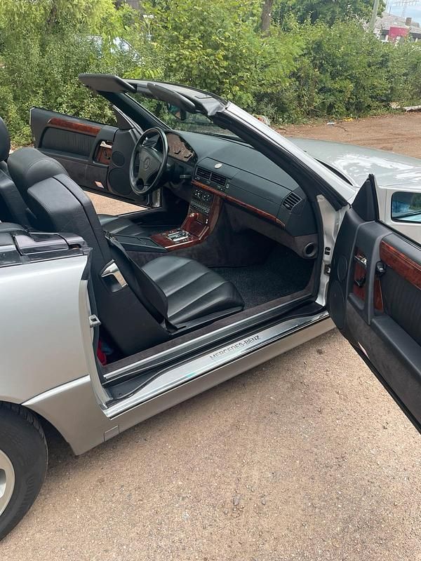 Gebraucht Mercedes SL300 213 PS (156 kW) 1993 Silber Cabrio