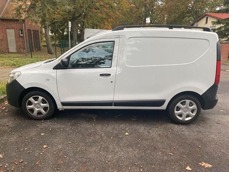 Weiß Gebraucht 2019 Dacia Dokker Express Van | 5.500 € (Guter Preis) - Bild 1/4