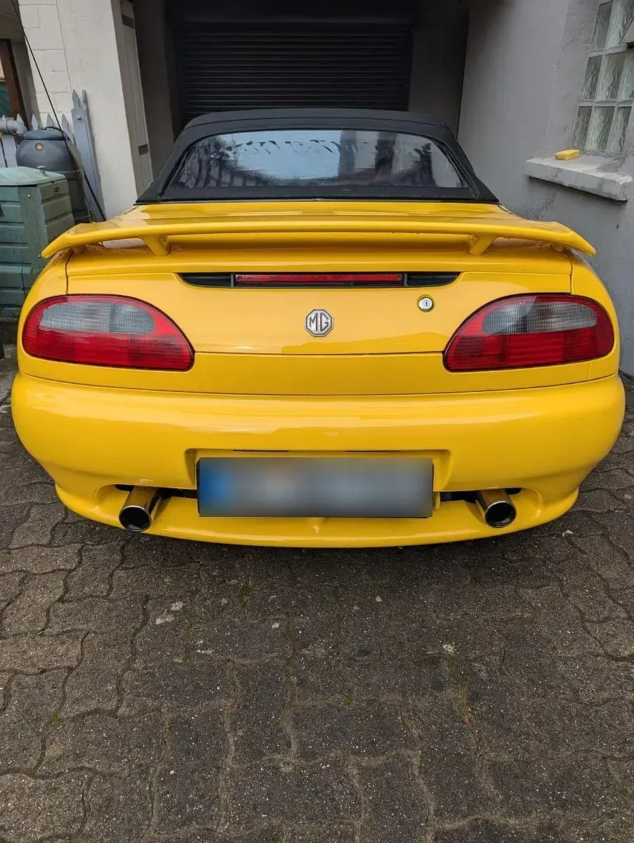 Gebraucht MG F Trophy 160 PS (117 kW) 2001 Gelb Cabrio