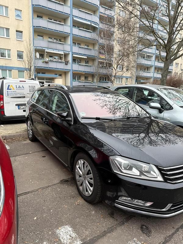 Gebraucht VW Passat Highline 160 PS (117 kW) 2013 Schwarz Kombi