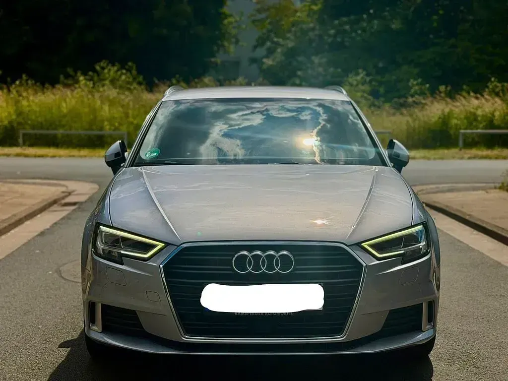 Gebraucht Audi A3 Sport 150 PS (110 kW) 2018 Silber Limousine