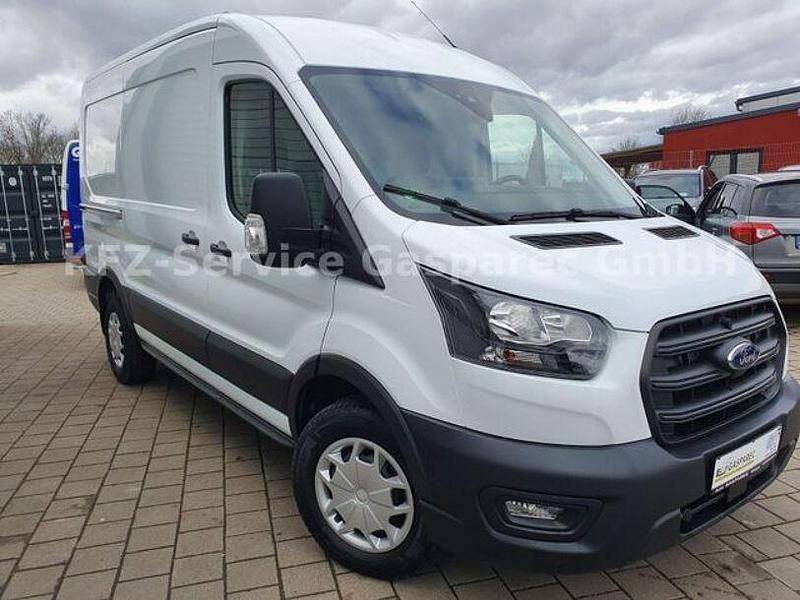 Gebraucht Ford Transit Trend 131 PS (96 kW) 2024 Weiß Limousine