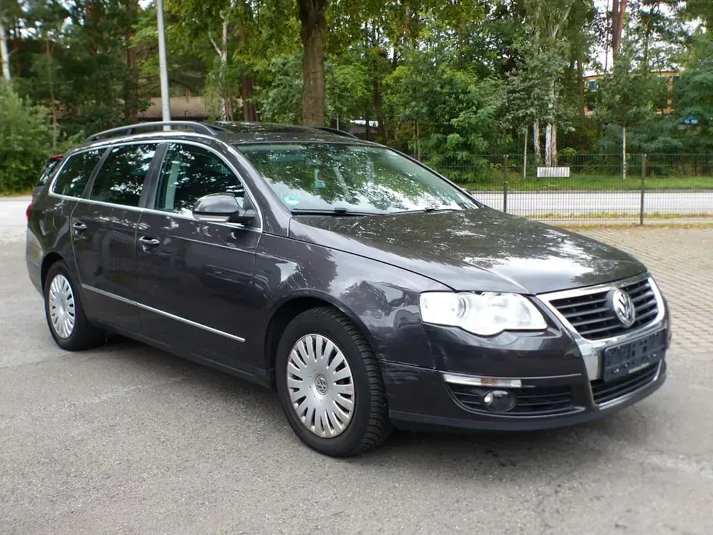 Gebraucht VW Passat Comfortline 140 PS (102 kW) 2008 Grau Kombi