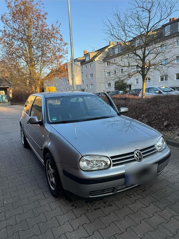 Gebraucht VW Golf IV 80 PS (58 kW) 2003 Silber Kleinwagen