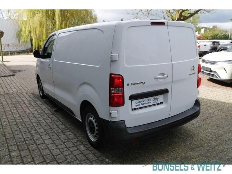Gebraucht Citroën e-Jumpy 100 kW (136 PS) 2021 Weiss Van / Kleinbus