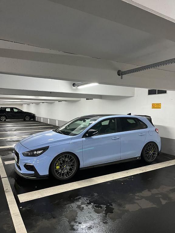 Blau Gebraucht 2018 Hyundai i30 N Performance Limousine | 20.799 € (Fairer Preis) - Bild 1/4
