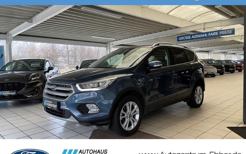 Gebraucht Ford Kuga Titanium 150 PS (110 kW) 2019 Blau SUV