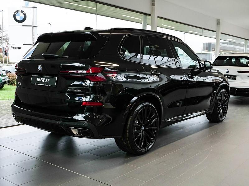 Gebraucht BMW X5 Performance 352 PS (258 kW) 2025 Schwarz SUV