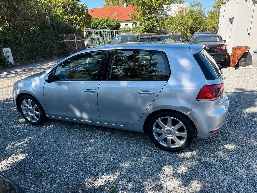 Gebraucht VW Golf VI Highline 122 PS (89 kW) 2011 Silber Limousine