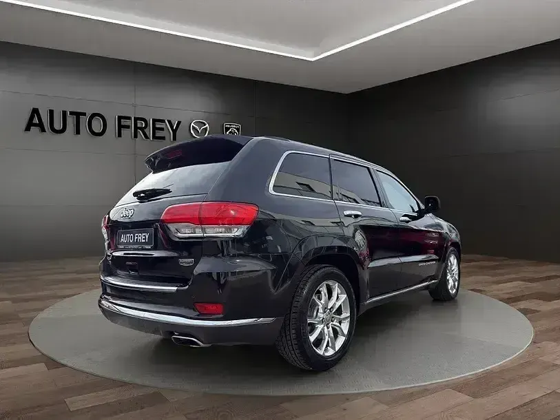 Gebraucht Jeep Grand Cherokee Summit 250 PS (183 kW) 2015 Brilliant black crys SUV