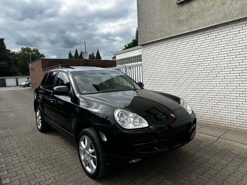 Schwarz Gebraucht 2006 Porsche Cayenne Basis SUV | 9.000 € (Guter Preis) - Bild 1/4