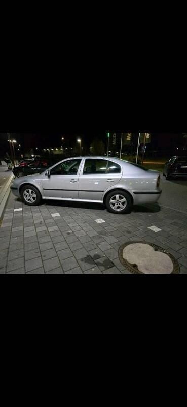 Silber Gebraucht 2004 Skoda Octavia Limousine | 2.400 € (Fairer Preis) - Bild 1/4