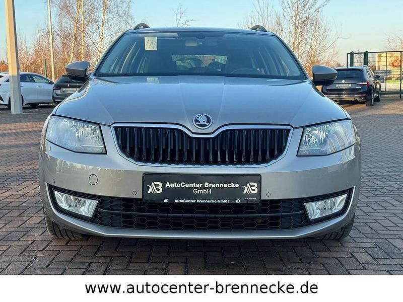 Gebraucht Skoda Octavia Ambition 140 PS (102 kW) 2013 Beige Kombi