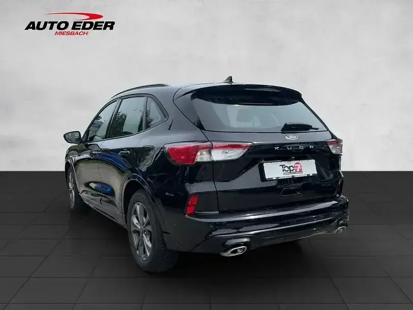 Używany Ford Kuga ST-Line 225 KM (165 kW) 2022 Czarny SUV