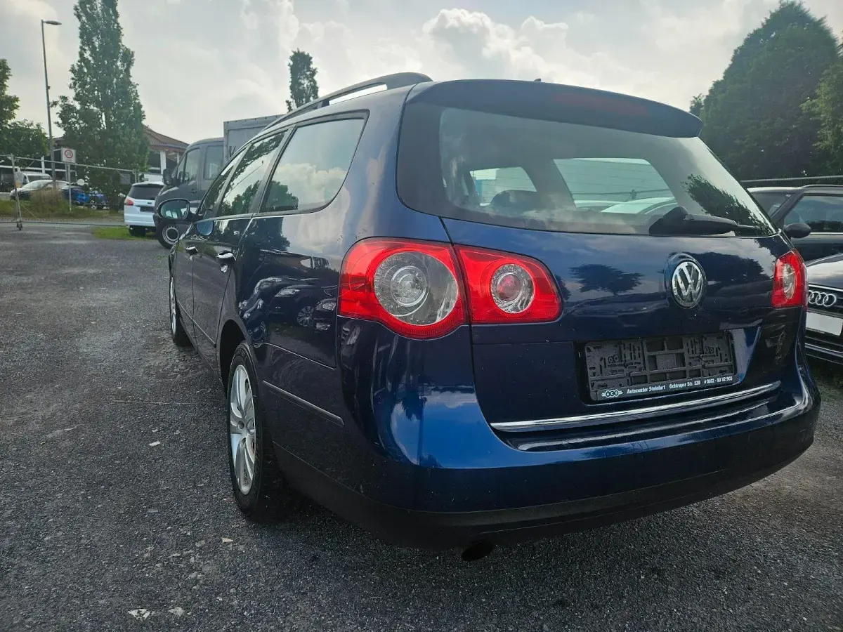 Gebraucht VW Passat 101 PS (74 kW) 2008 Blau Kombi