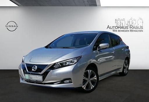 Gebraucht Nissan Leaf Tekna 160 kW (218 PS) 2020 Silber blade silver metallic Kleinwagen