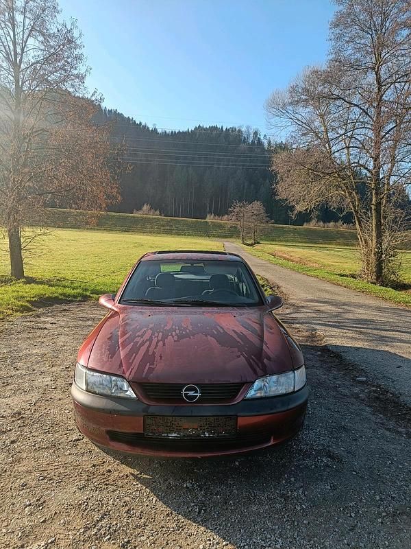 Orange Gebraucht 1996 Opel Vectra Limousine | 1.050 € (Guter Preis) - Bild 1/4