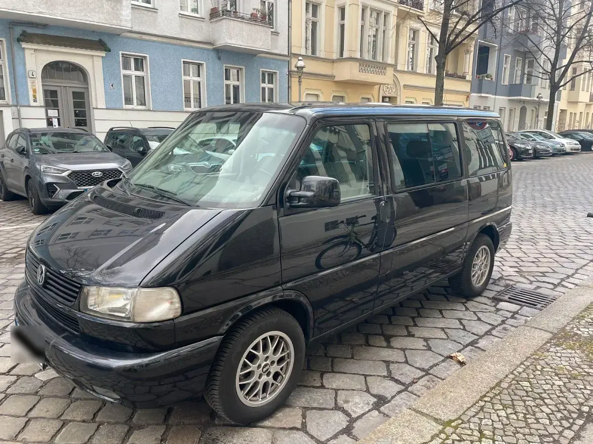Gebraucht VW Caravelle 102 PS (75 kW) 2001 Schwarz Van