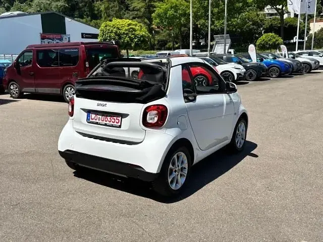 Gebraucht Smart ForTwo Cabrio Passion 90 PS (66 kW) 2016 Weiß Cabrio