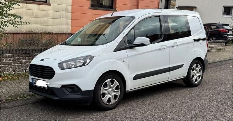 Weiß Gebraucht 2019 Ford Transit Kombi | 8.900 € (Guter Preis) - Bild 1/4