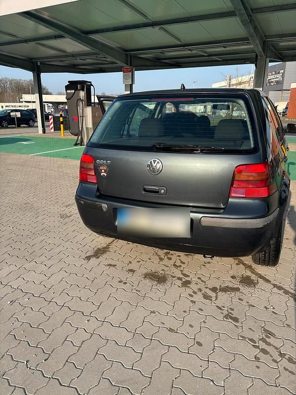 Gebraucht VW Golf IV 75 PS (55 kW) 2000 Grau Kleinwagen