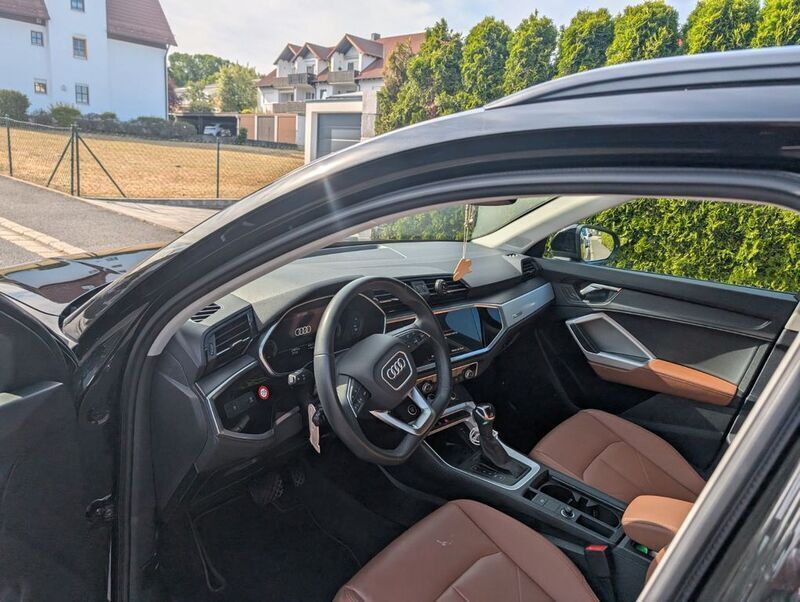Schwarz Gebraucht 2023 Audi Q3 Advanced SUV | 37.800 € (Fairer Preis) - Bild 1/4