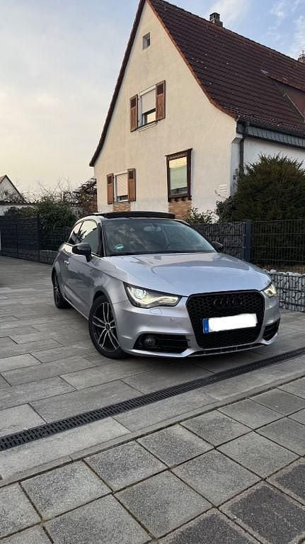 Grau Gebraucht 2014 Audi A1 Sport Kleinwagen | 13.500 € (Fairer Preis) - Bild 1/4