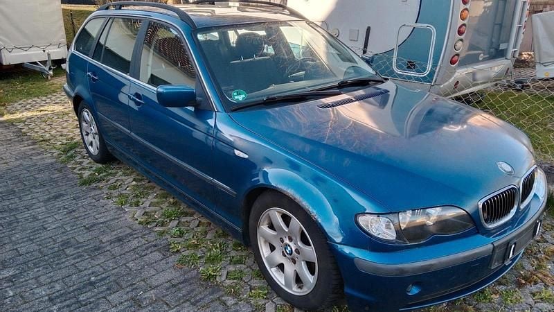 Second-hand BMW 320 170 CP (125 kW) 2002 Albastru Break