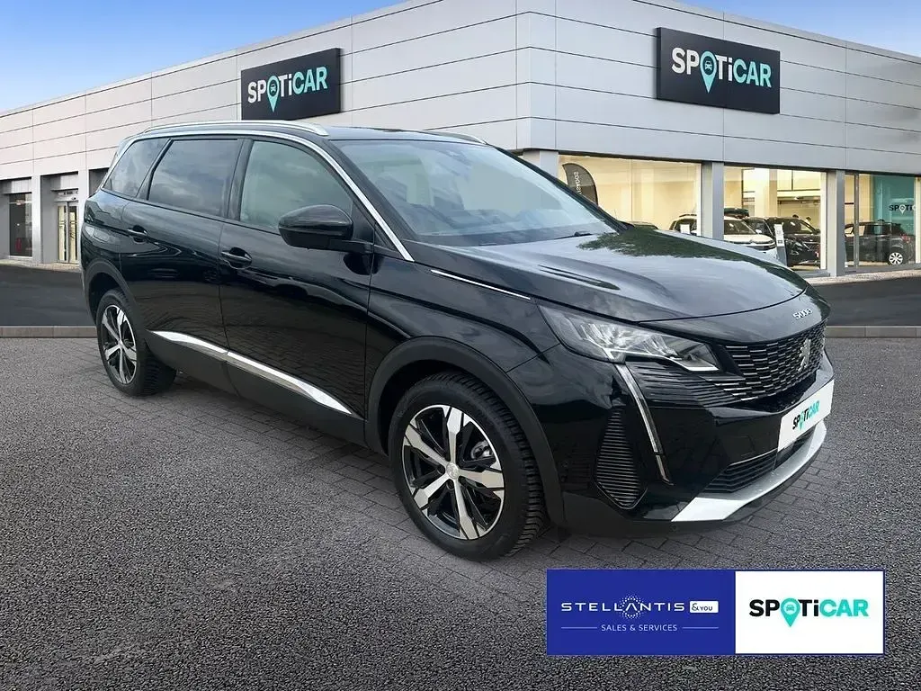 Gebraucht Peugeot 5008 Allure 131 PS (96 kW) 2023 Schwarz SUV