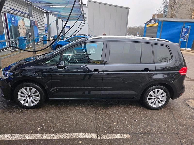 Gebraucht VW Touran Join 150 PS (110 kW) 2018 Schwarz Van / Kleinbus
