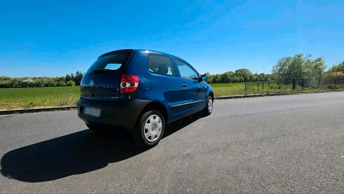 Second-hand VW Fox 55 CP (40 kW) 2006 Albastru Hatchback
