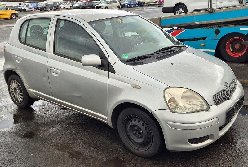 Gebraucht Toyota Yaris Sol 87 PS (63 kW) 2004 Silber Kleinwagen