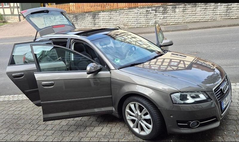 Gebraucht Audi A3 Ambition 125 PS (91 kW) 2011 Grau Kleinwagen