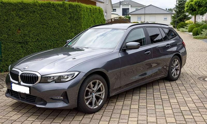 Gebraucht BMW 320 Advantage 190 PS (139 kW) 2020 Kombi