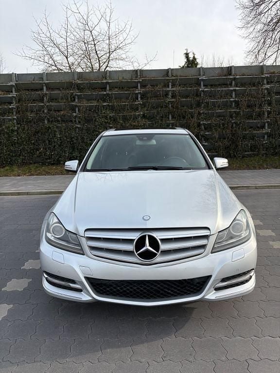 Gebraucht Mercedes C250 Avantgarde 204 PS (150 kW) 2013 Silber Limousine