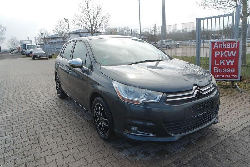 Gebraucht Citroën C4 SELECTION 114 PS (83 kW) 2014 Grau Limousine