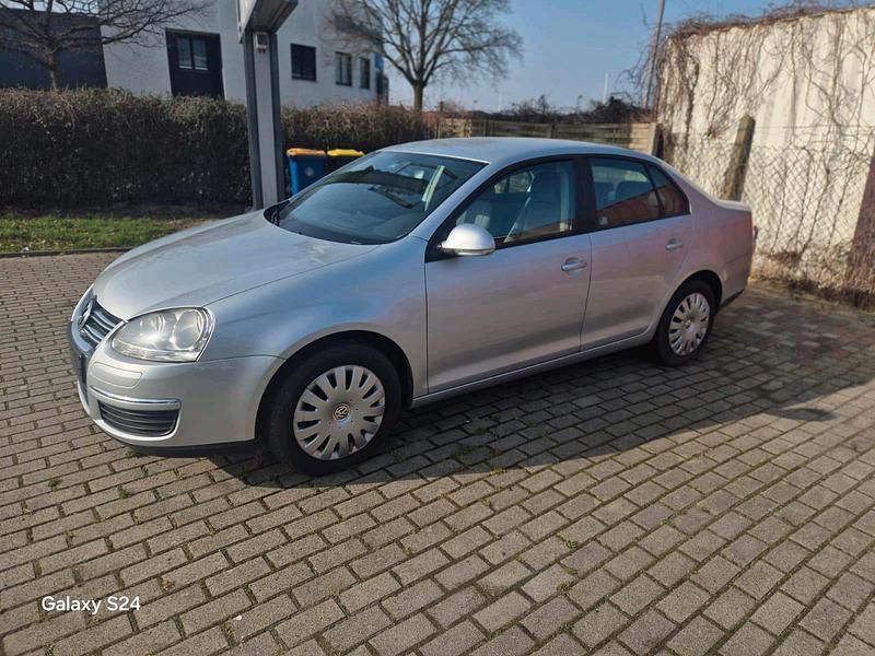 Gebraucht VW Jetta Comfortline 102 PS (75 kW) 2006 Silber Limousine