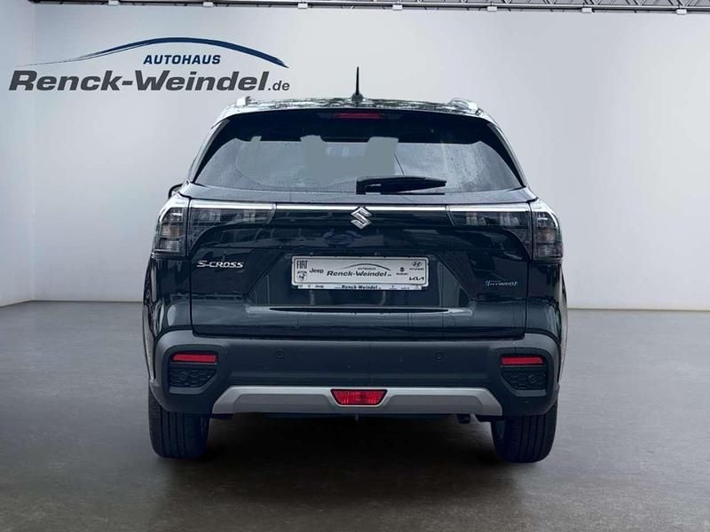 Neu Suzuki SX4 Comfort+ 116 PS (85 kW) 2025 Schwarz SUV