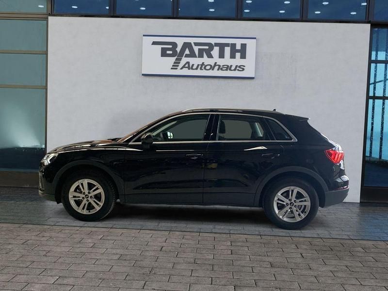 Gebraucht Audi Q3 Ambiente 150 PS (110 kW) 2022 Mythosschwarz SUV