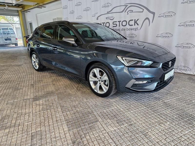 Magnetic grau met. Gebraucht 2025 Seat Leon ST FR Kombi | 27.950 € (Fairer Preis) - Bild 1/4
