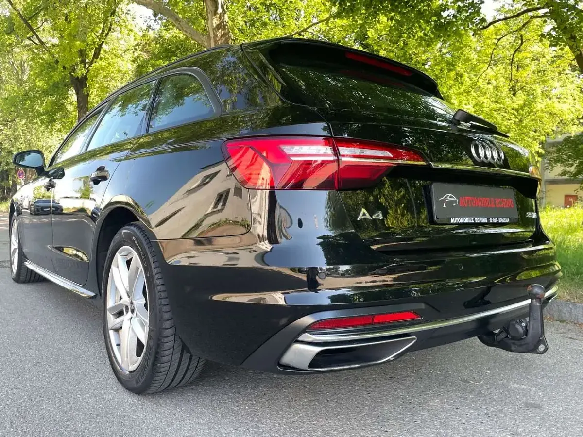 Gebraucht Audi A4 Advanced 163 PS (119 kW) 2023 Mythosschwarz Kombi