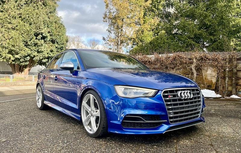 Blau Gebraucht 2015 Audi S3 Sport Limousine | 21.499 € (Fairer Preis) - Bild 1/4