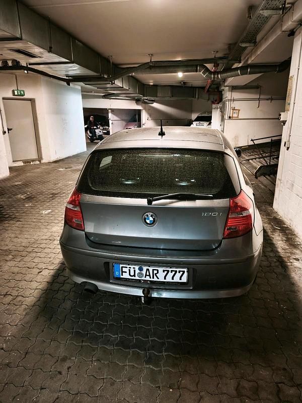 Gebraucht BMW 120 170 PS (125 kW) 2011 Grau Kleinwagen