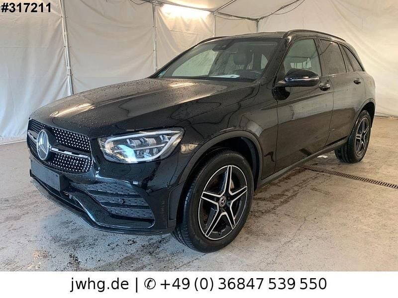 Schwarz/baltic black Gebraucht 2022 Mercedes GLC300e AMG line SUV | 26.950 € (Guter Preis) - Bild 1/4