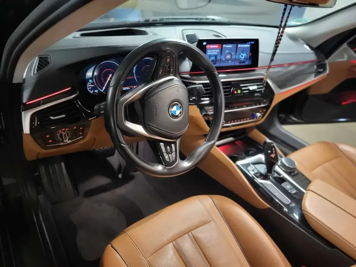 Gebraucht BMW 530 Gran Turismo Luxury Line 258 PS (189 kW) 2017 Coupé