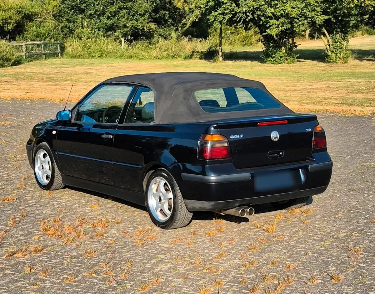 Gebraucht VW Golf Cabriolet 115 PS (84 kW) 2001 Blau Cabrio