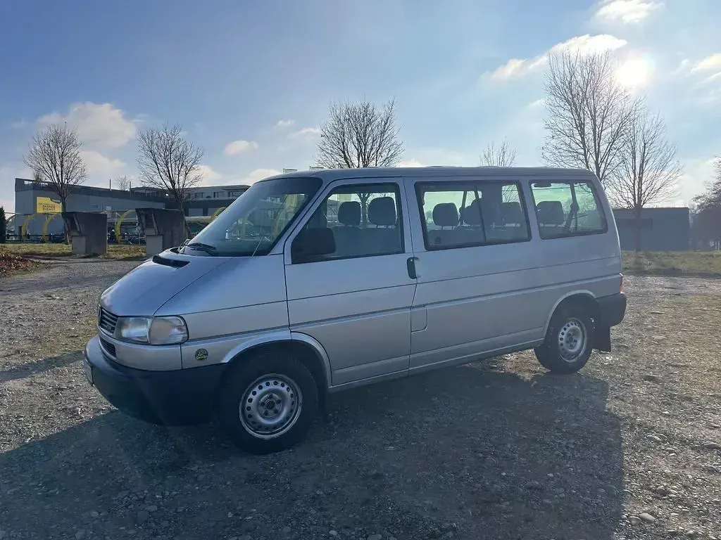 Second-hand VW Caravelle 102 CP (75 kW) 2001 Argintiu Van