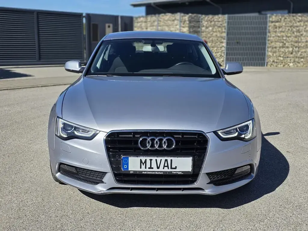 Second-hand Audi A5 Ambiente 136 CP (100 kW) 2016 Argintiu Coupe