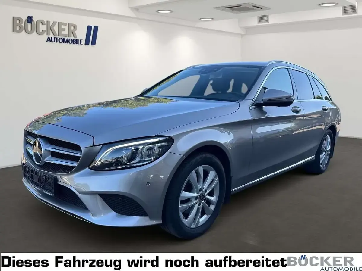 Gebraucht Mercedes C200 Avantgarde 184 PS (135 kW) 2019 Mojavesilber metallic Kombi