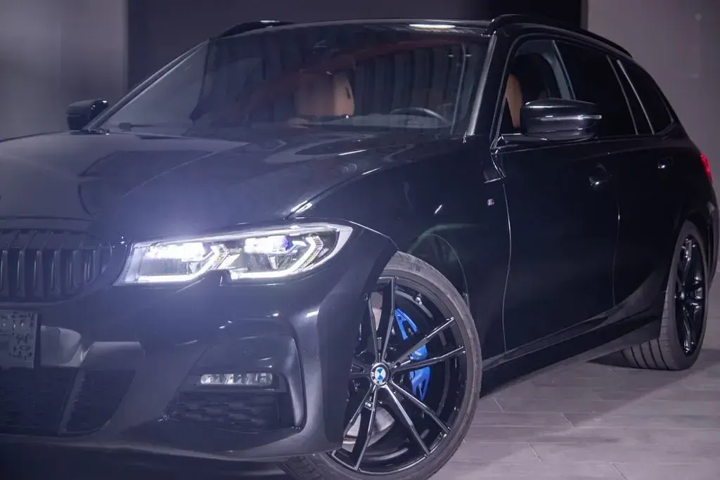 Gebraucht BMW 330 M Sport 286 PS (210 kW) 2021 Schwarz Kombi